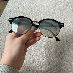 Mirrored Clubhouse Round Ray Bans Sunglasses